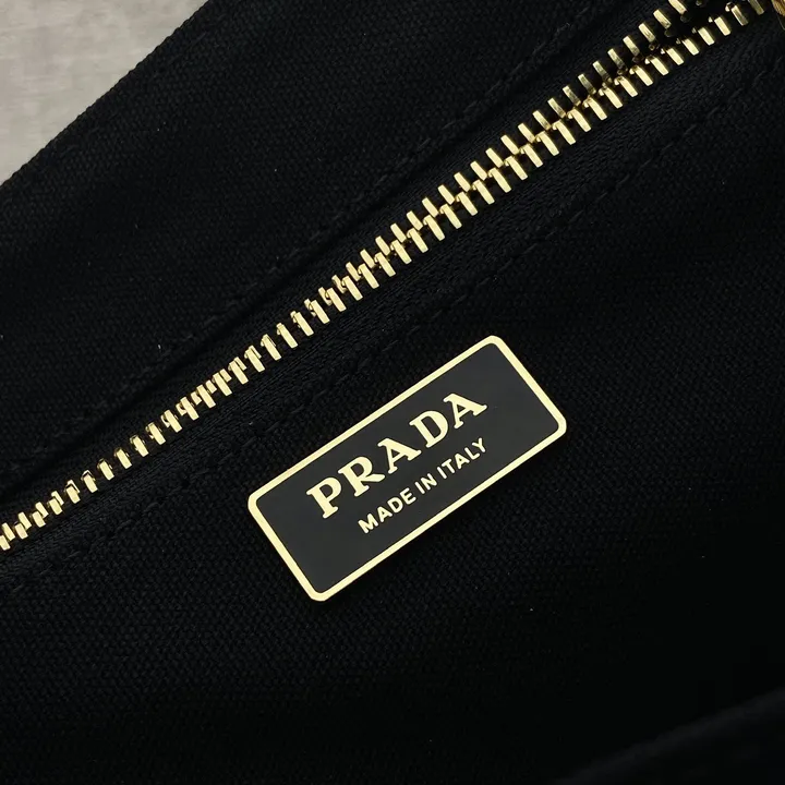 スーパーコピー バレンシアガ キーホルダー