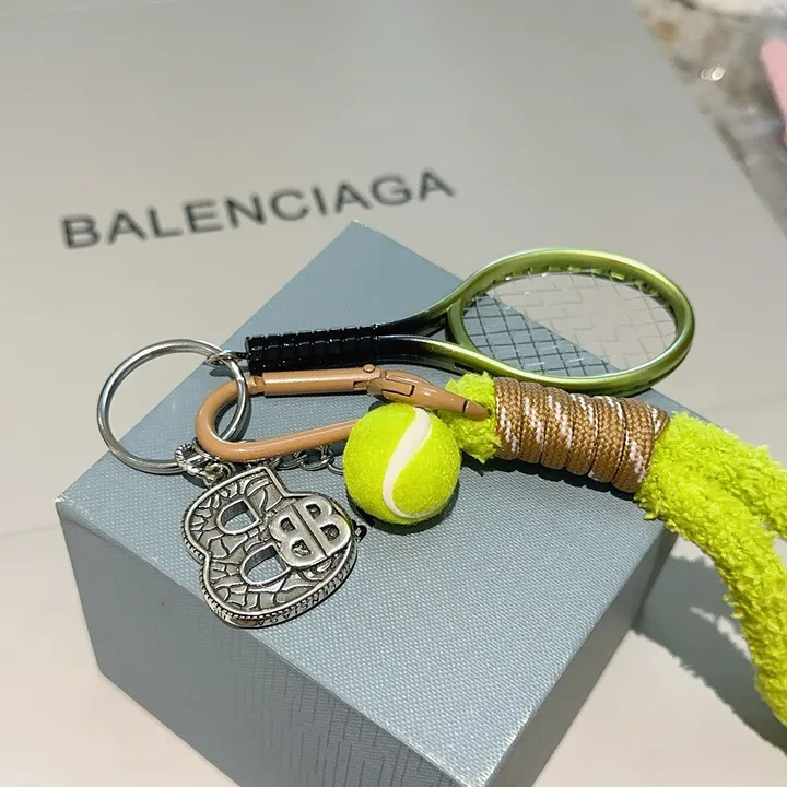 スーパーコピー バレンシアガ キーホルダー