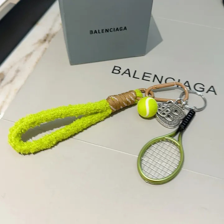 スーパーコピー バレンシアガ キーホルダー