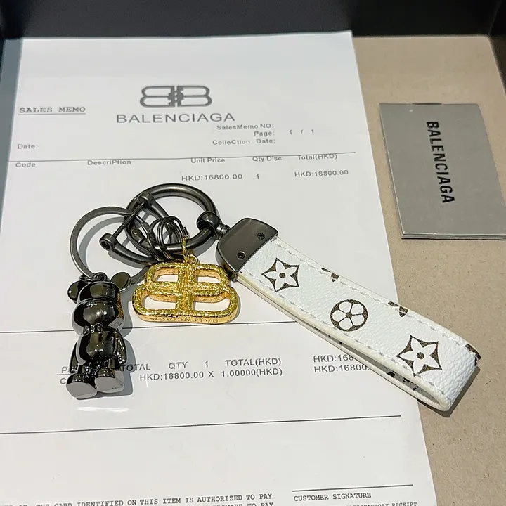 スーパーコピー バレンシアガ キーホルダー