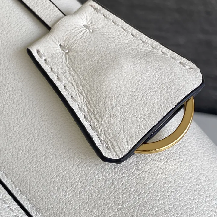 スーパーコピー バレンシアガ キーホルダー