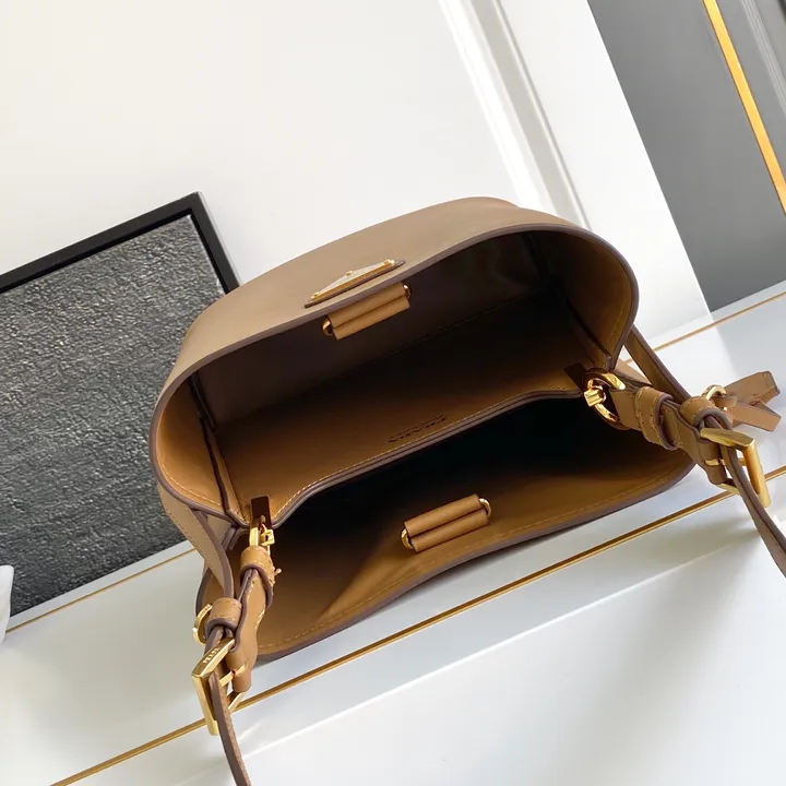 スーパーコピー バレンシアガ キーホルダー