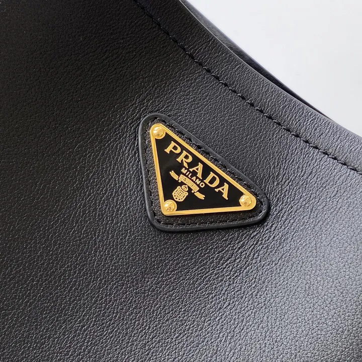 スーパーコピー バレンシアガ キーホルダー