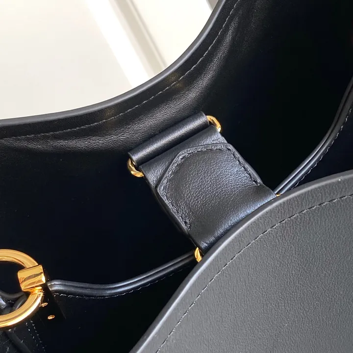 スーパーコピー バレンシアガ キーホルダー