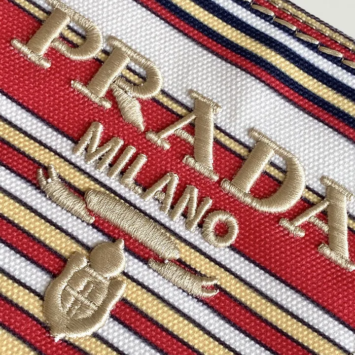 スーパーコピー バレンシアガ キーホルダー