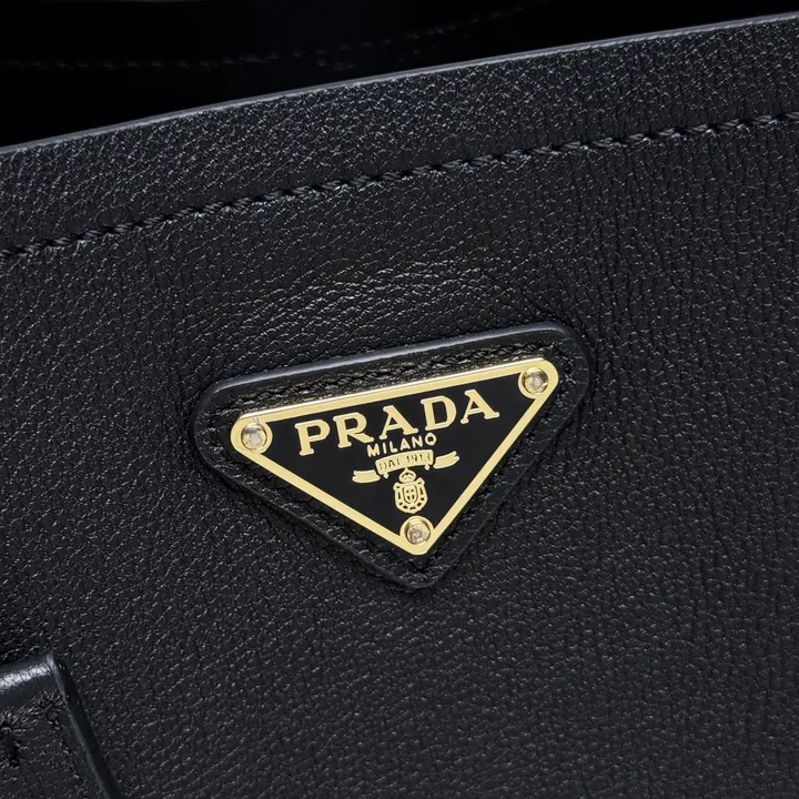 スーパーコピー バレンシアガ キーホルダー