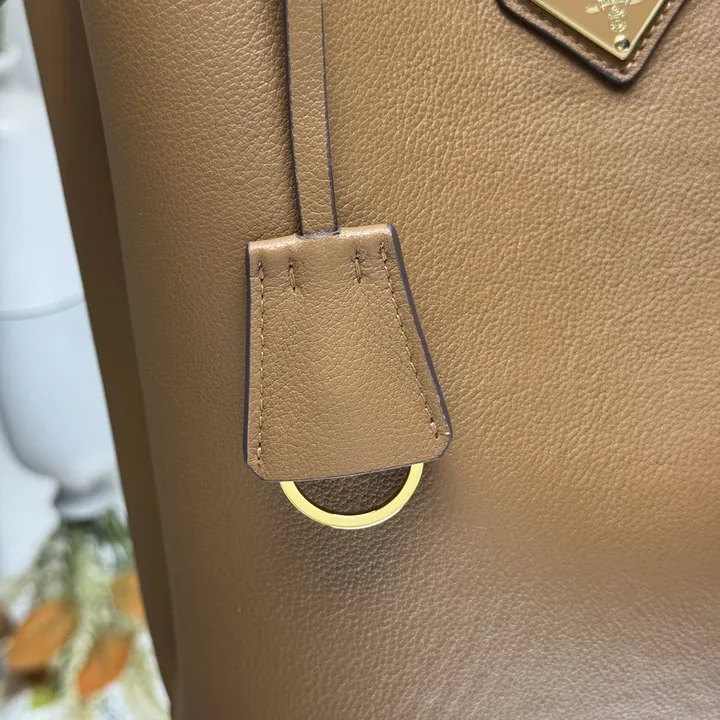 スーパーコピー バレンシアガ キーホルダー