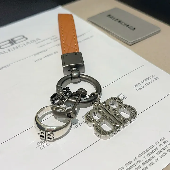 スーパーコピー バレンシアガ キーホルダー