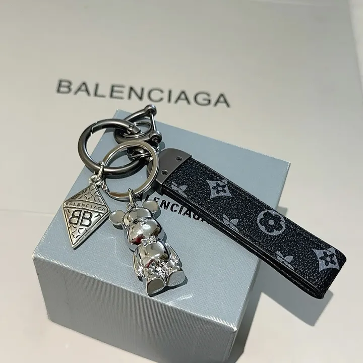 スーパーコピー バレンシアガ キーホルダー