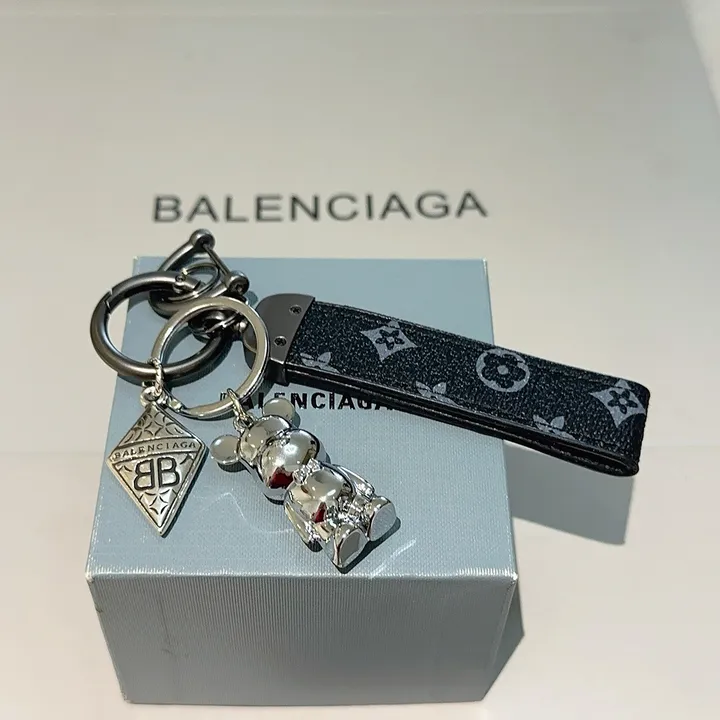 スーパーコピー バレンシアガ キーホルダー