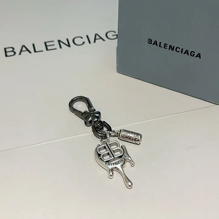 スーパーコピー バレンシアガ キーホルダー