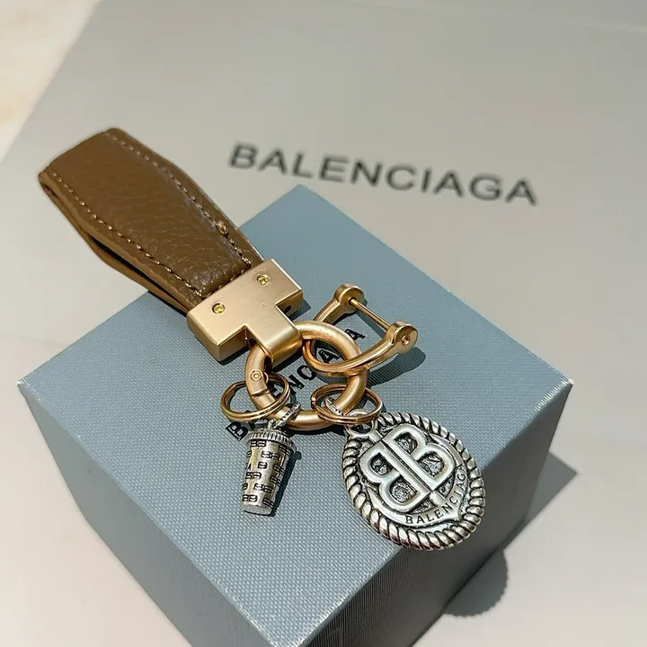 スーパーコピー バレンシアガ キーホルダー