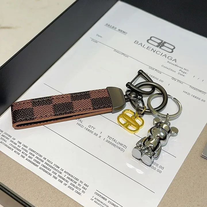 スーパーコピー バレンシアガ キーホルダー