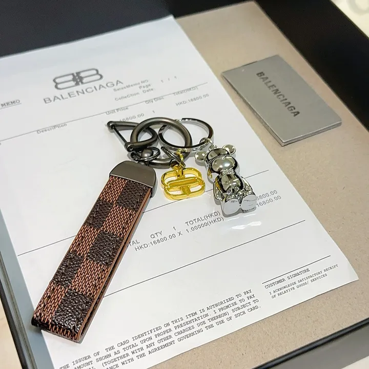 スーパーコピー バレンシアガ キーホルダー