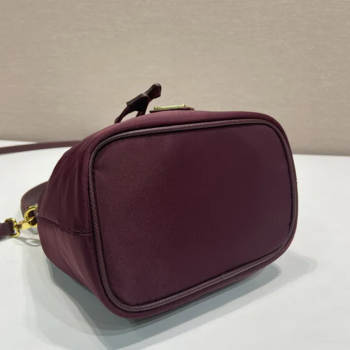 スーパーコピー プラダ キーホルダー