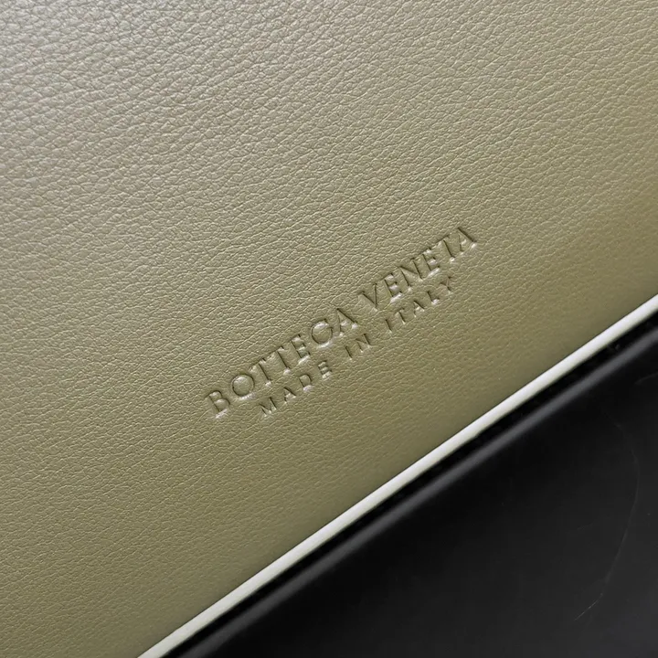 スーパーコピー ボッテガ ヴェネタ キーホルダー