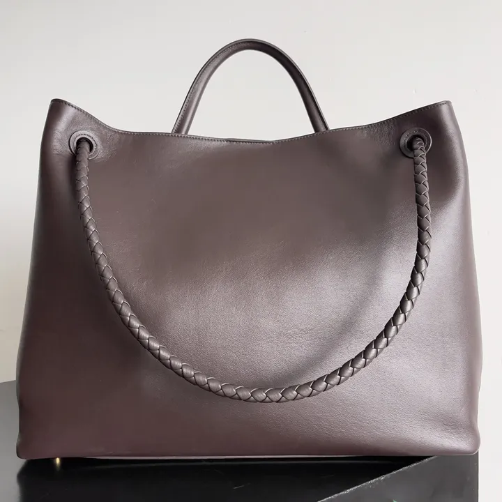 スーパーコピー ボッテガ ヴェネタ キーホルダー