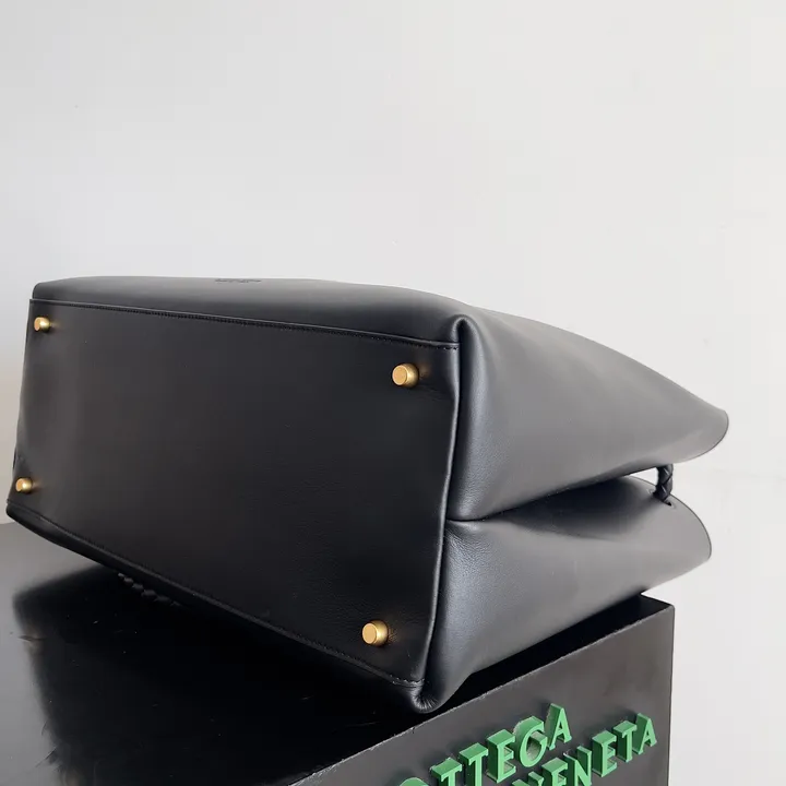 スーパーコピー ボッテガ ヴェネタ キーホルダー