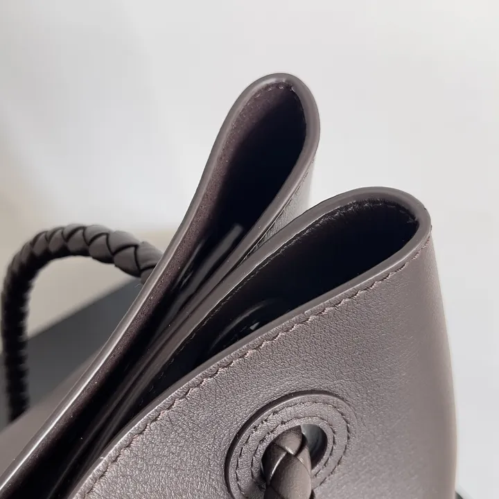 スーパーコピー ボッテガ ヴェネタ キーホルダー