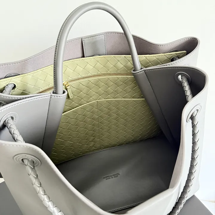 スーパーコピー ボッテガ ヴェネタ キーホルダー