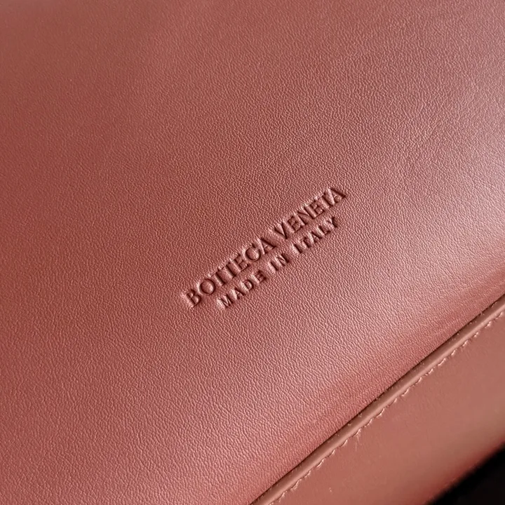 スーパーコピー ボッテガ ヴェネタ キーホルダー