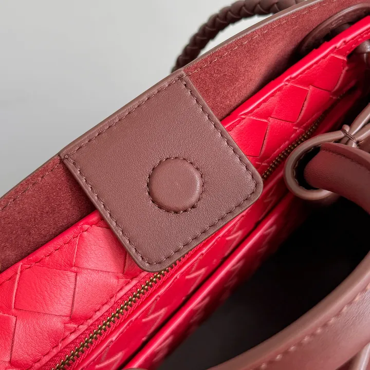 スーパーコピー ボッテガ ヴェネタ キーホルダー