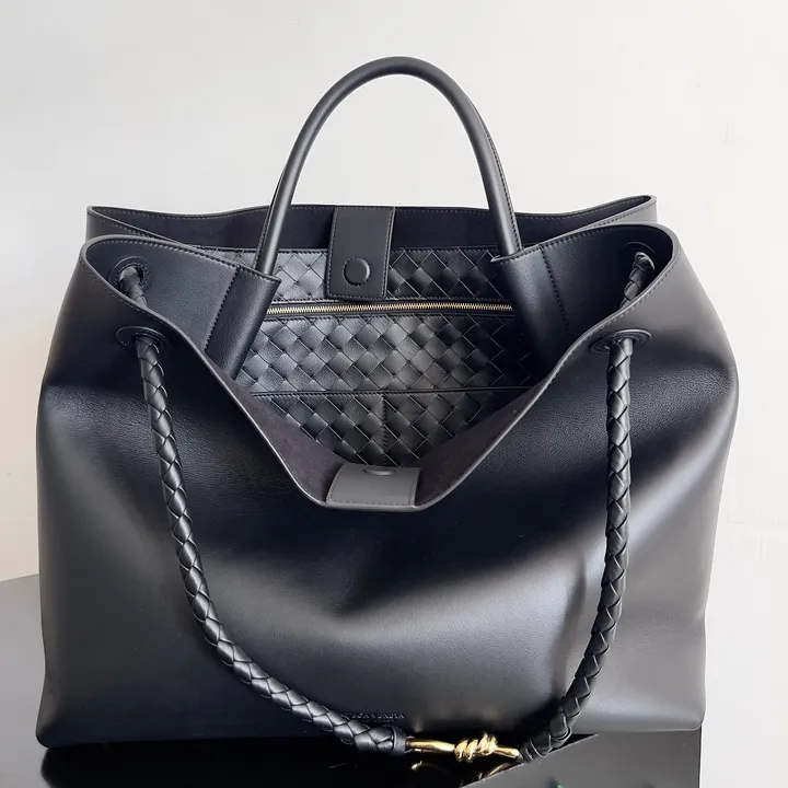 スーパーコピー ボッテガ ヴェネタ キーホルダー