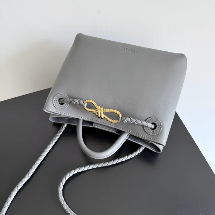 スーパーコピー ボッテガ ヴェネタ キーホルダー