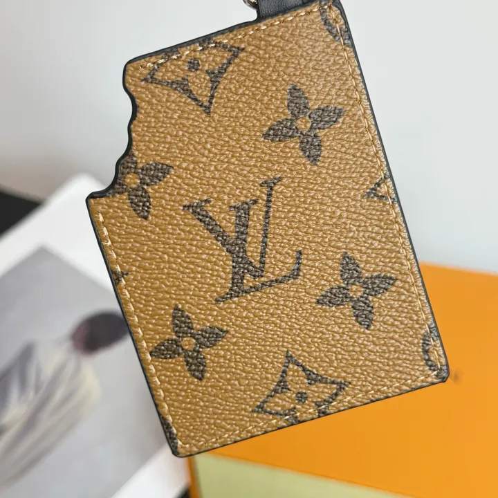 スーパーコピー ルイヴィトン キーホルダー