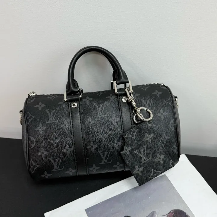 スーパーコピー ルイヴィトン キーホルダー