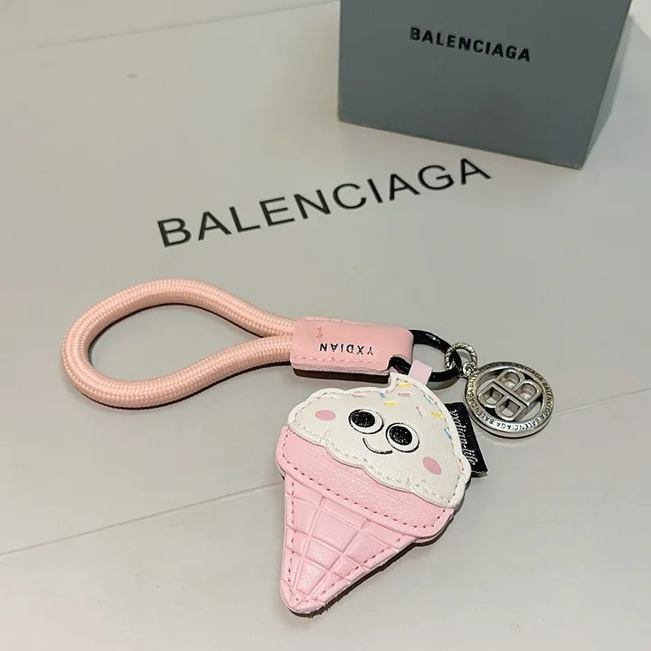 スーパーコピー バレンシアガ キーホルダー