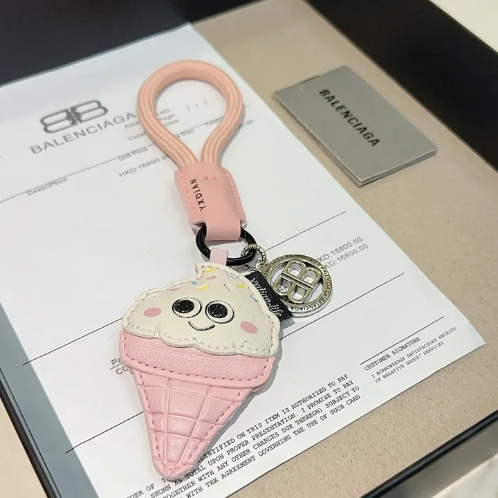 スーパーコピー バレンシアガ キーホルダー