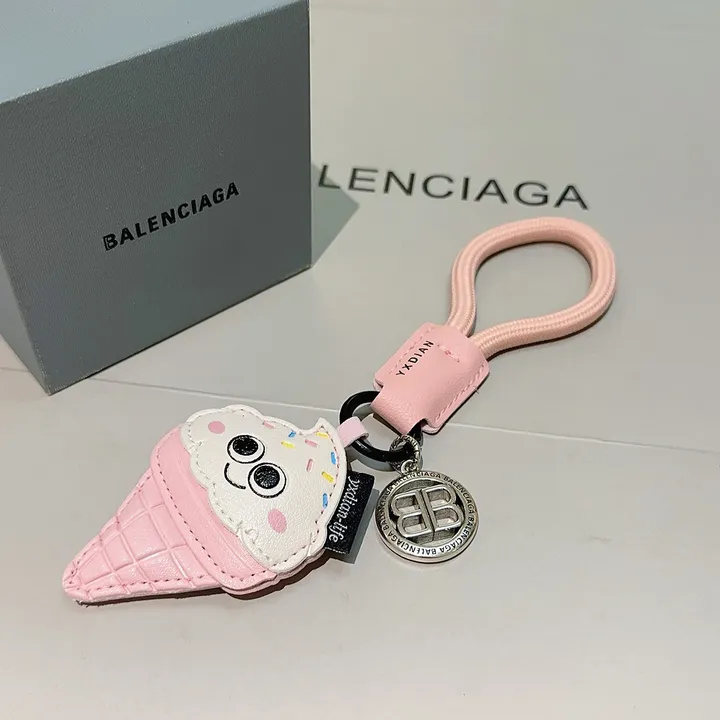 スーパーコピー バレンシアガ キーホルダー