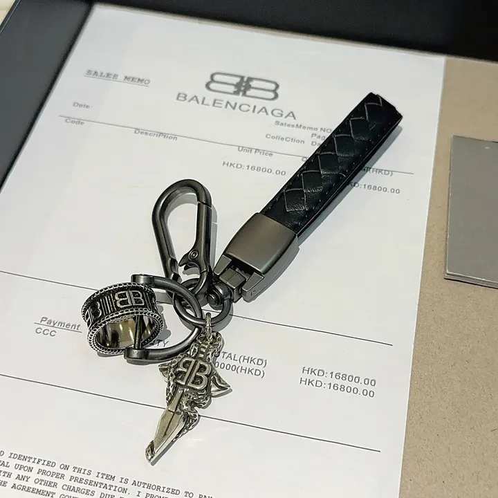 スーパーコピー バレンシアガ キーホルダー
