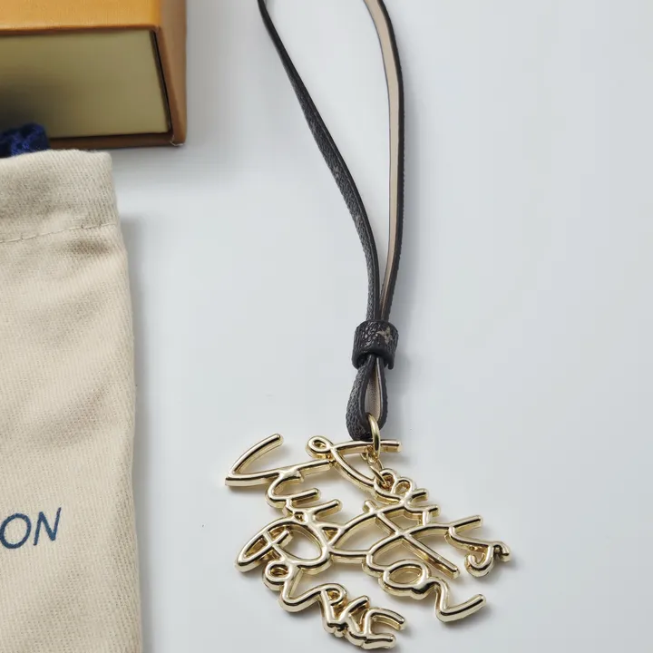 スーパーコピー ルイヴィトン キーホルダー