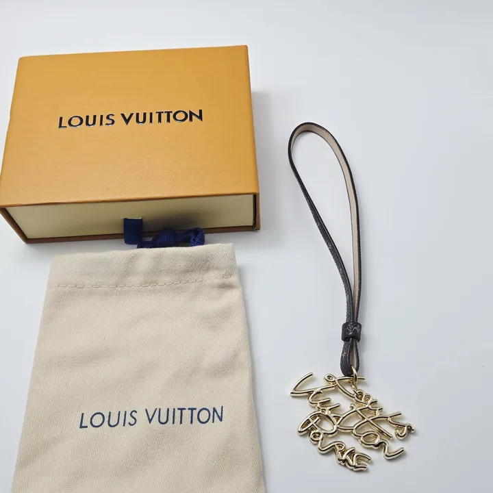 スーパーコピー ルイヴィトン キーホルダー