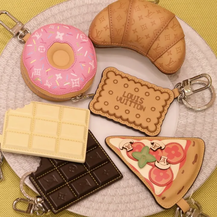 スーパーコピー ルイヴィトン キーホルダー