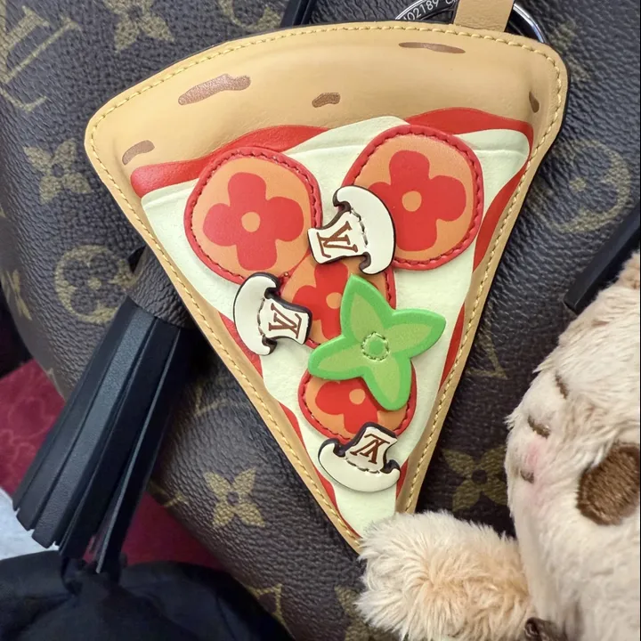 スーパーコピー ルイヴィトン キーホルダー