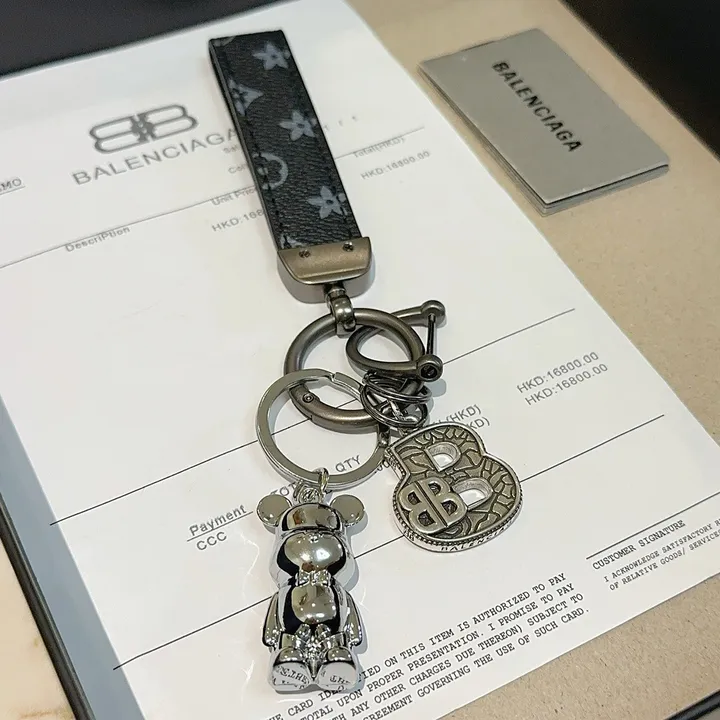 スーパーコピー バレンシアガ キーホルダー