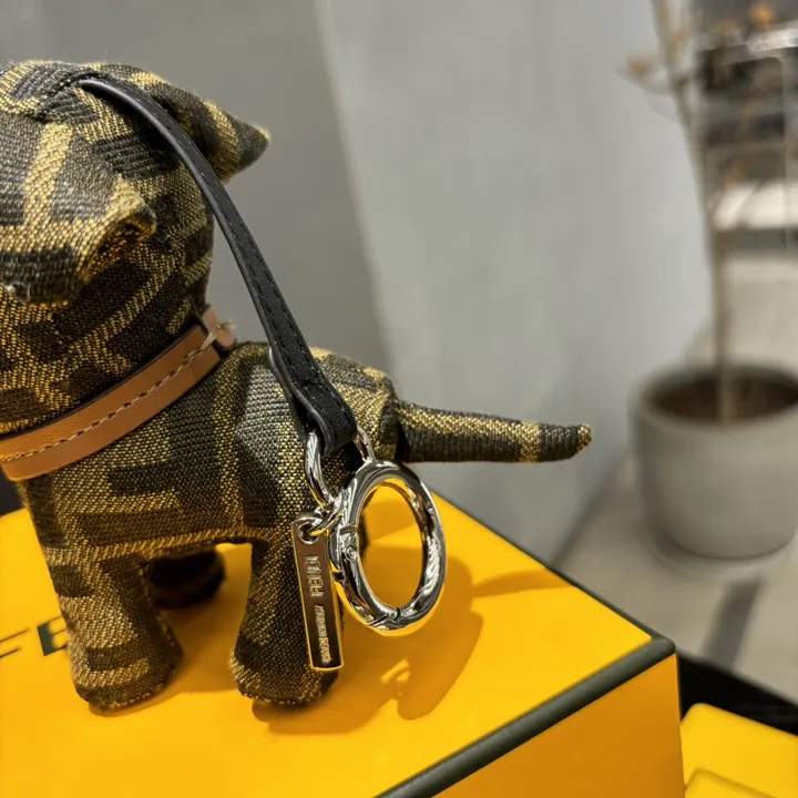 スーパーコピー フェンディ キーホルダー