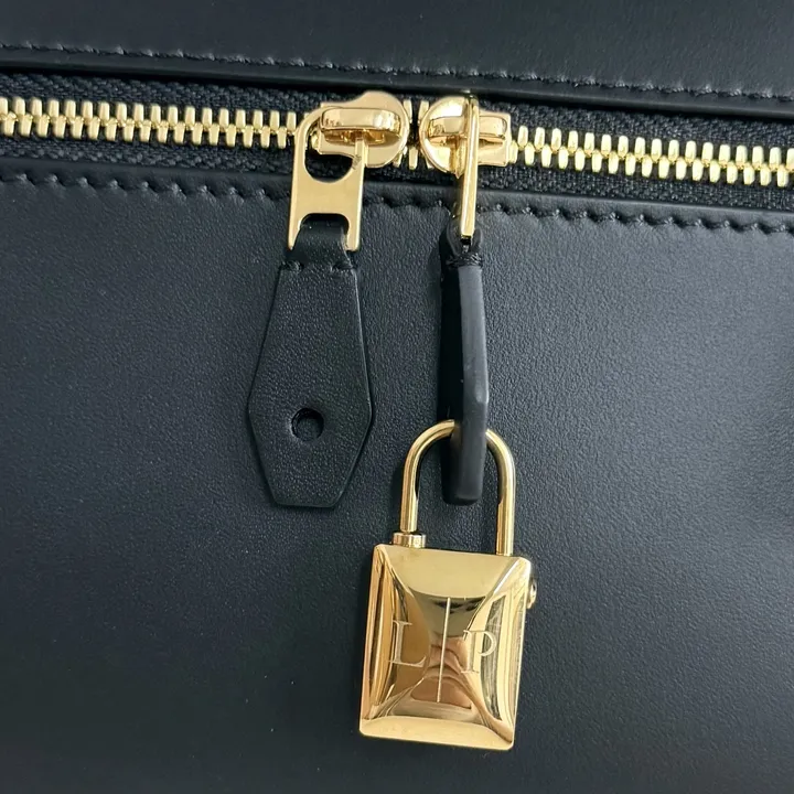 スーパーコピー ディオール キーホルダー