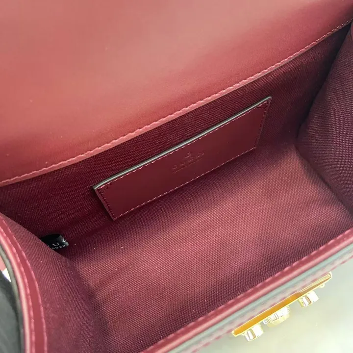 スーパーコピー ルイヴィトン キーホルダー