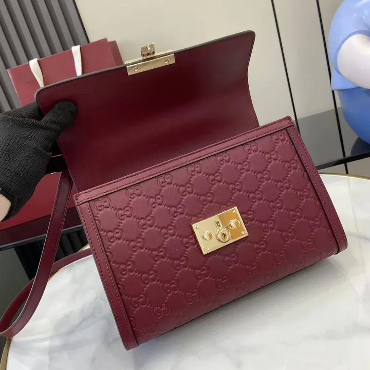 スーパーコピー ルイヴィトン キーホルダー