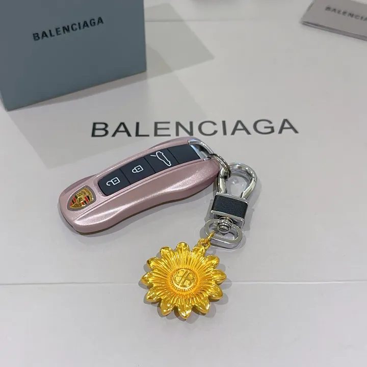 スーパーコピー バレンシアガ キーホルダー