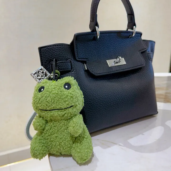 スーパーコピー バレンシアガ キーホルダー