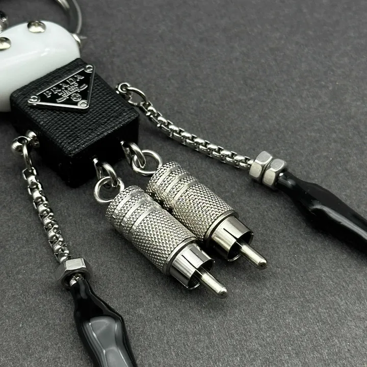 スーパーコピー プラダ キーホルダー