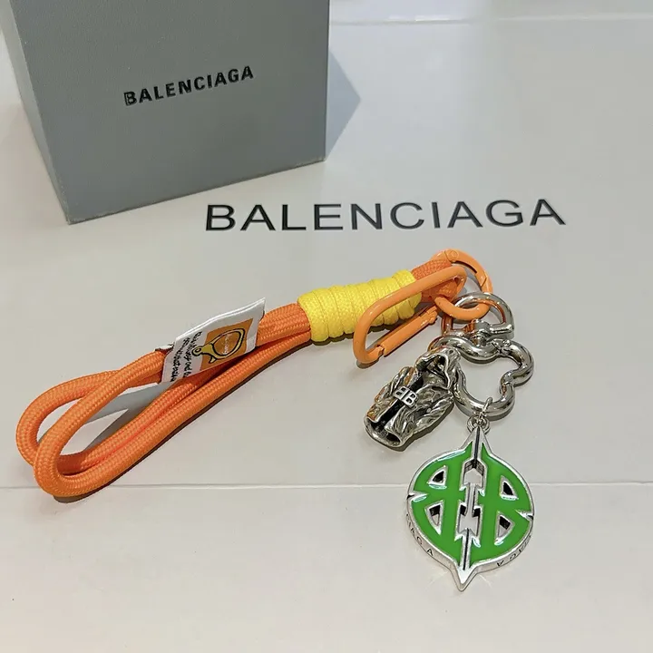 スーパーコピー バレンシアガ キーホルダー