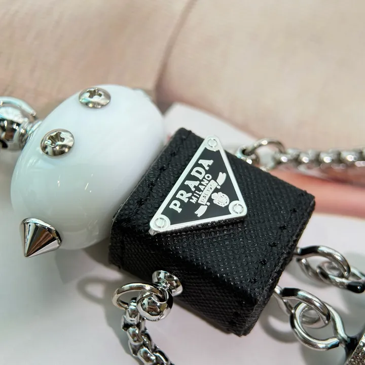 スーパーコピー プラダ キーホルダー