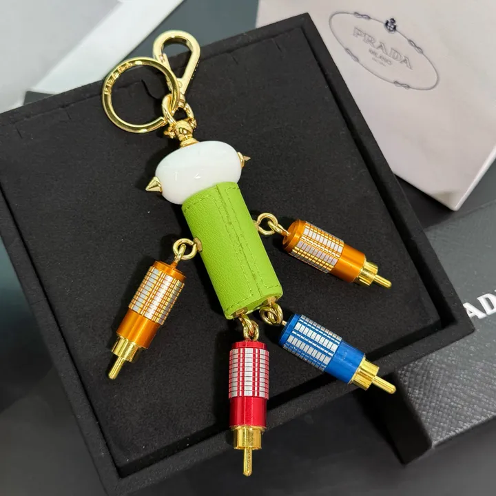 スーパーコピー プラダ キーホルダー