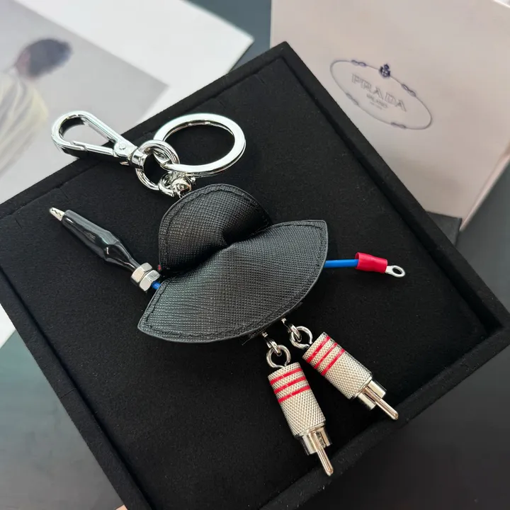 スーパーコピー プラダ キーホルダー